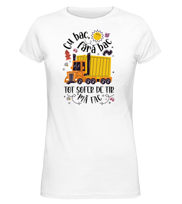  model  pe tricou