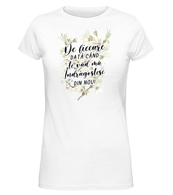  model  pe tricou