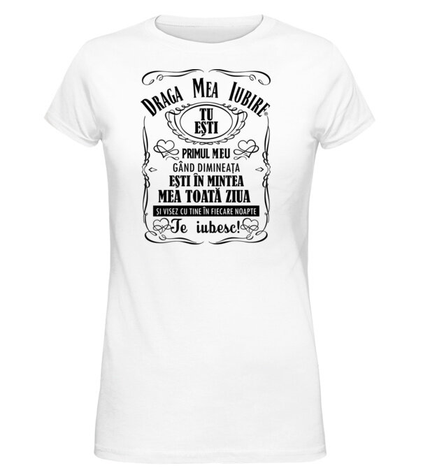  model  pe tricou
