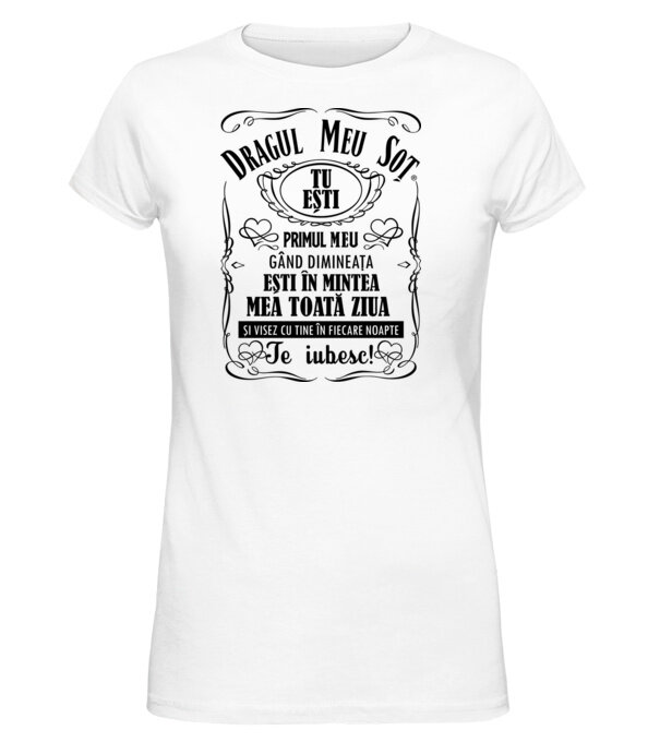  model  pe tricou