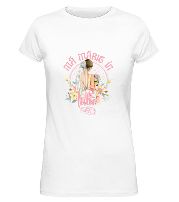  model  pe tricou