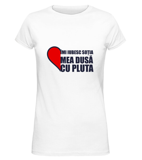  model  pe tricou