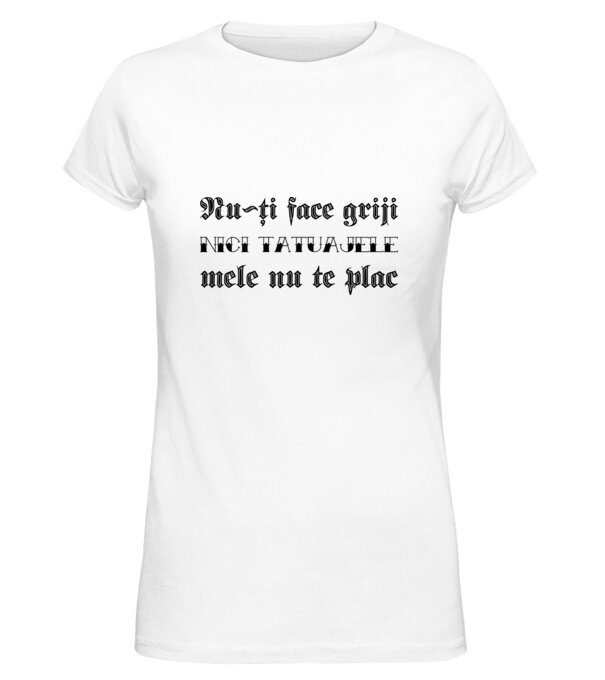  model  pe tricou