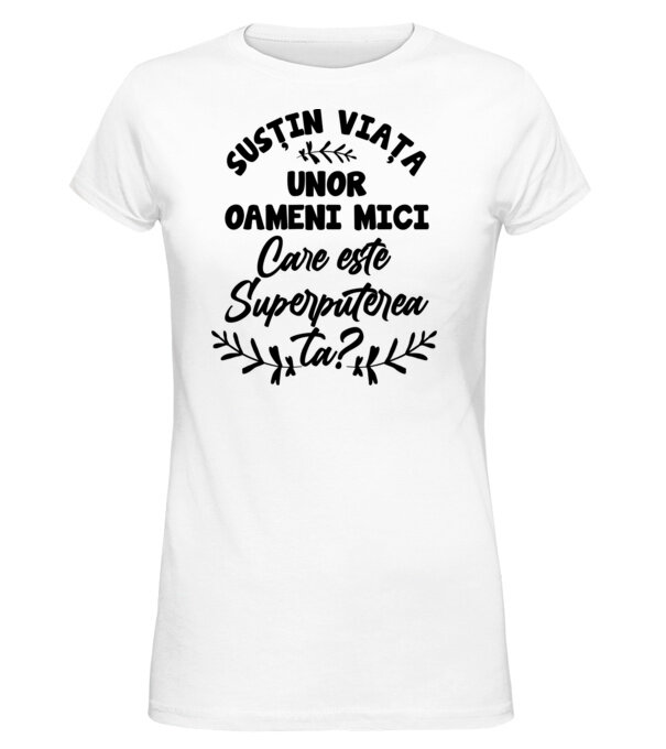  model  pe tricou