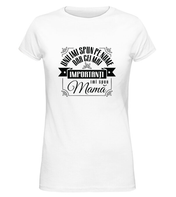  model  pe tricou