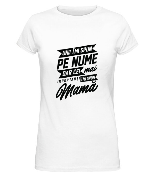  model  pe tricou