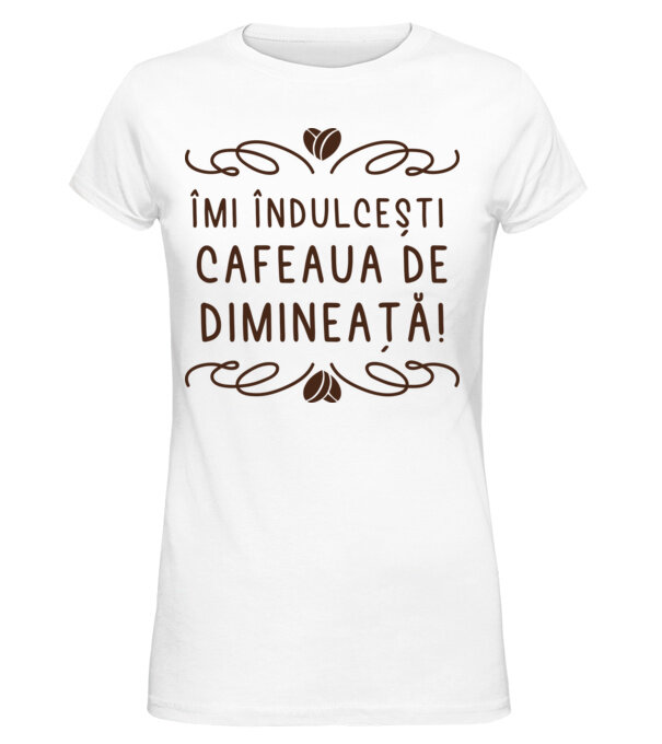 model  pe tricou