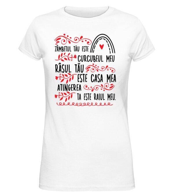  model  pe tricou