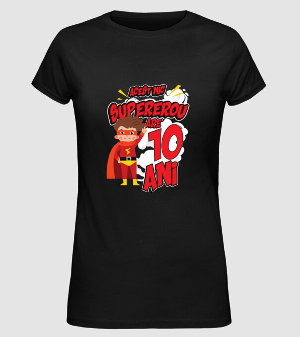 Acest mic supererou are 10 ani model negru pe tricou