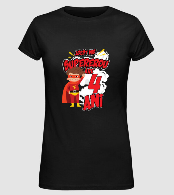 Acest mic supererou are 4 ani model negru pe tricou