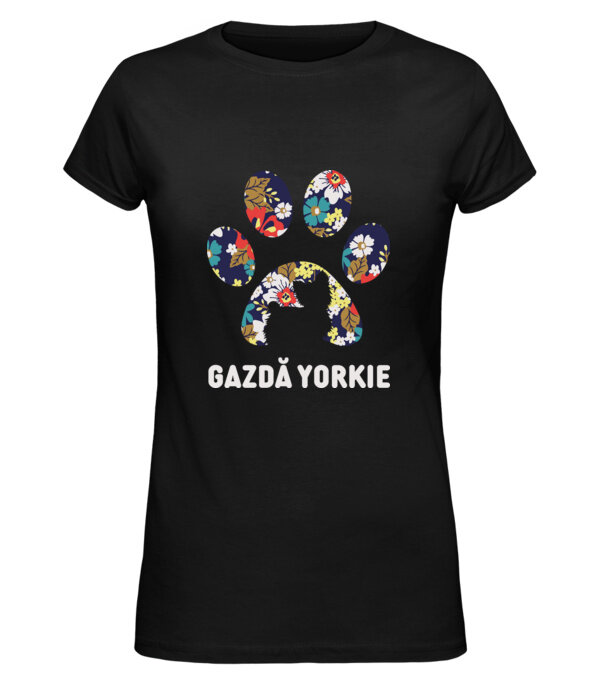  model  pe tricou