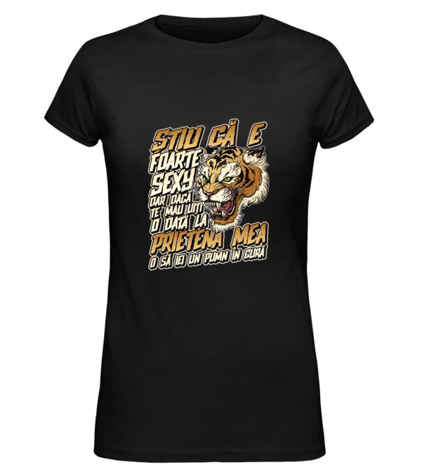  model  pe tricou