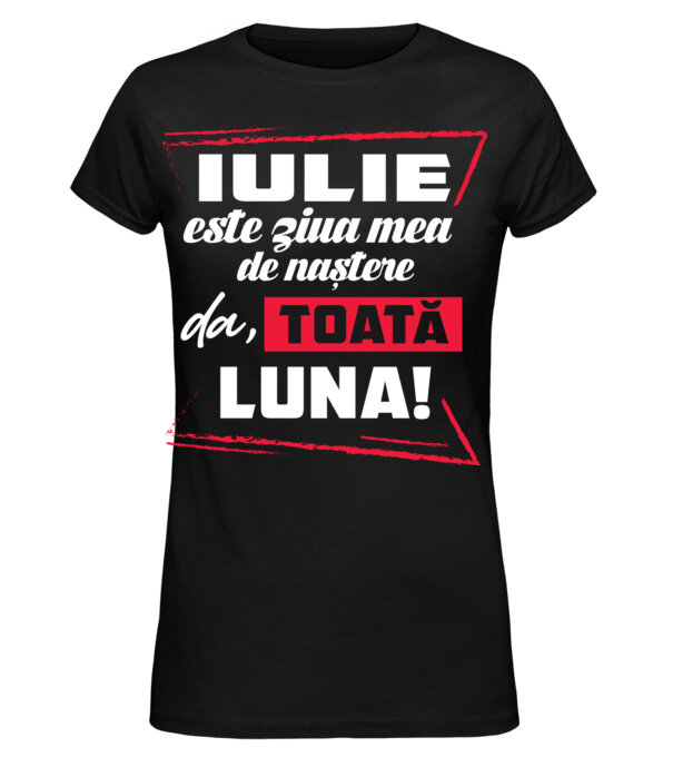  model  pe tricou