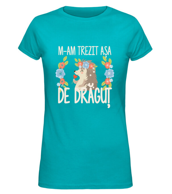  model  pe tricou