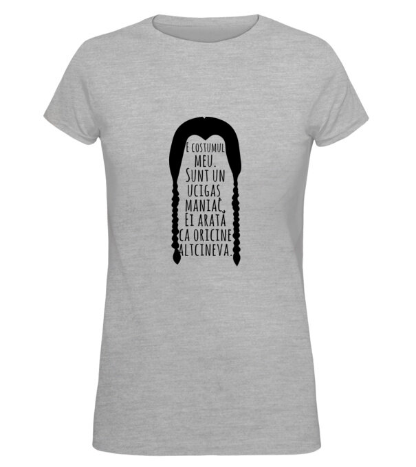  model  pe tricou