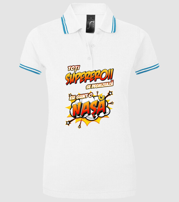 Toți supereroii se deghizează, eu sunt o nașă model alb pe tricou