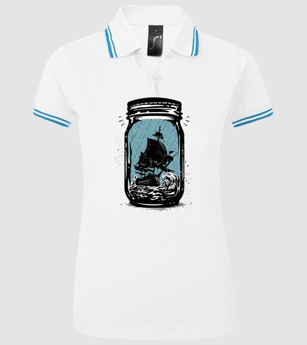 Trapped model alb pe tricou