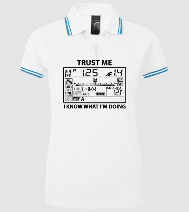 Trust me i'm a photographer model alb pe tricou