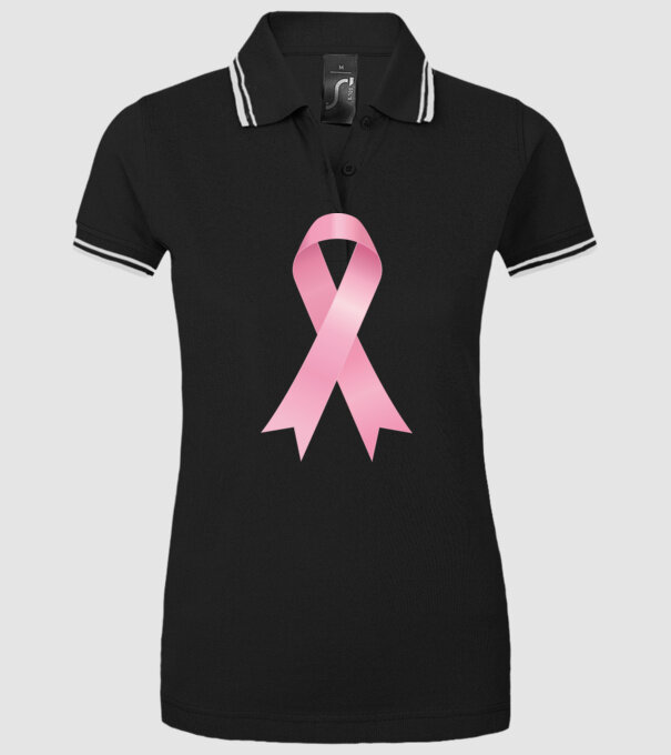 Panglică model negru pe tricou