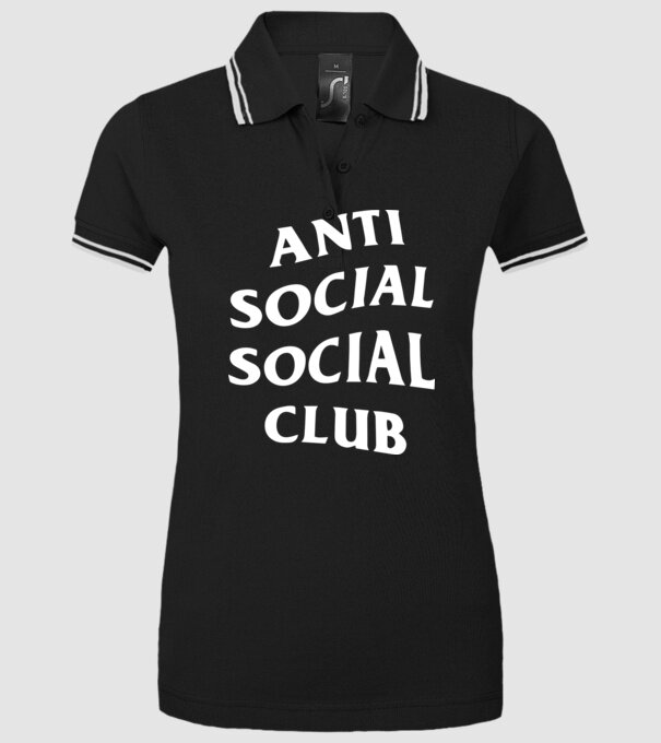 Anti social social club model negru pe tricou
