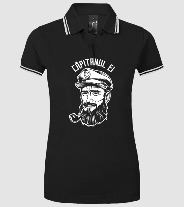 Căpitanul ei model negru pe tricou