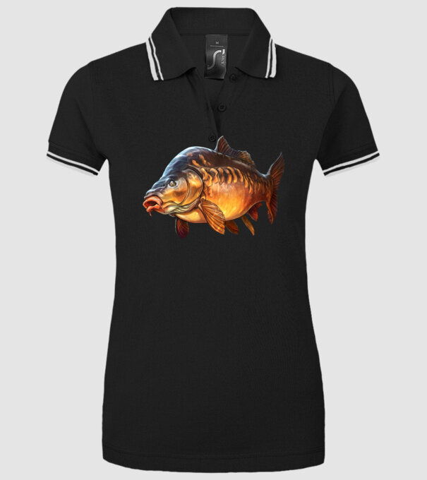 Carp model negru pe tricou