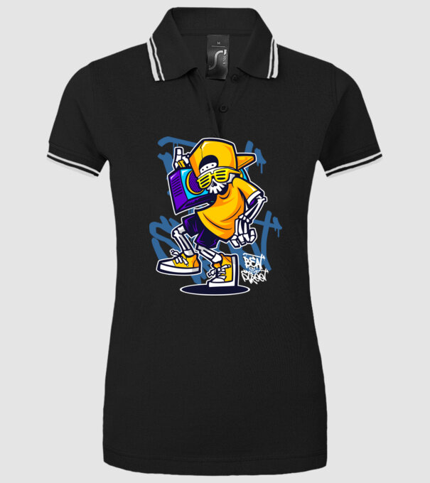 Graffiti model negru pe tricou
