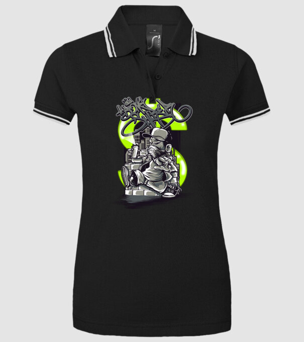 Graffiti model negru pe tricou