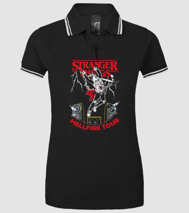 HELLFIRE TOUR model negru pe tricou