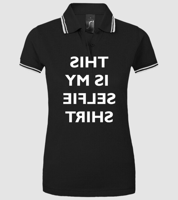 Selfie shirt model negru pe tricou