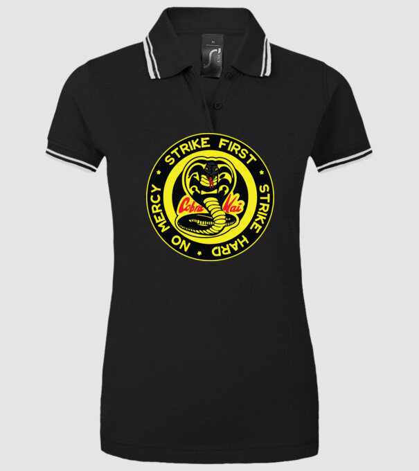 Strike first strike hard logo model negru pe tricou