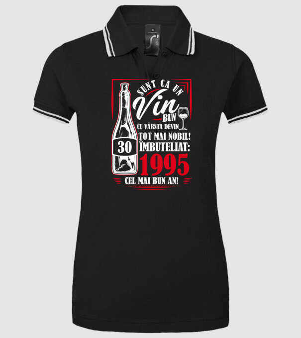 Un Vin Bun 1995 - Negru model negru pe tricou
