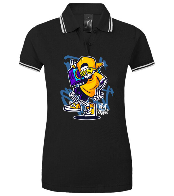  model  pe tricou