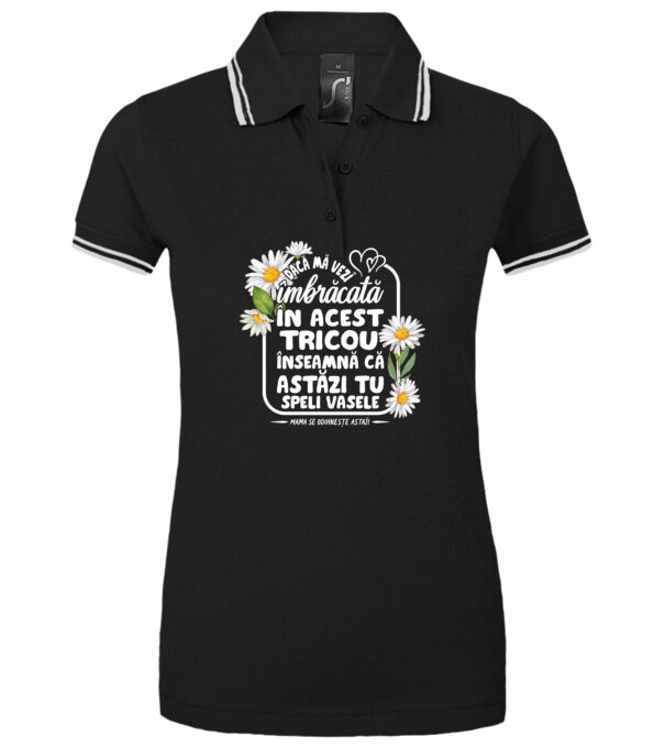  model  pe tricou