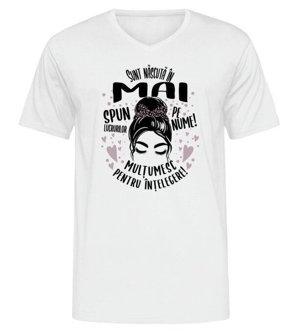  model  pe tricou