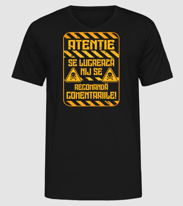 Nu se recomandă comentariile model negru pe tricou