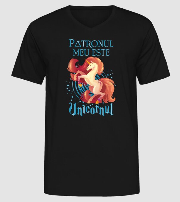 Patronul meu este UNICORNUL model negru pe tricou