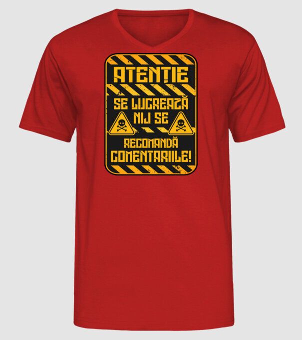 Nu se recomandă comentariile D9233657 model roșu pe tricou