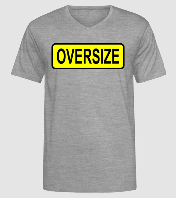 Oversize model gri pe tricou