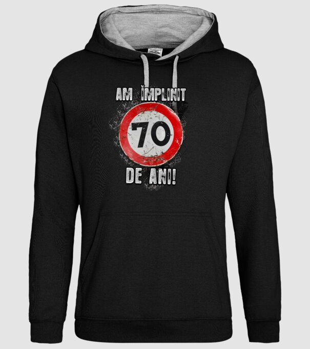 Am împlinit 70 de ani! model negru pe tricou