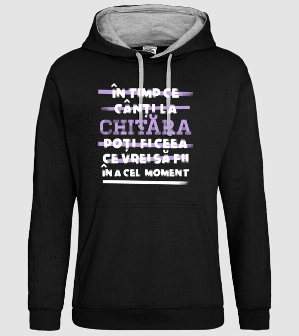 în timp ce cânți la chitară poți fi ceea ce vrei să fii - în acel moment model negru pe tricou