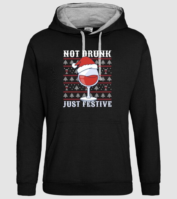 Not drunk just festive ugly sweater model negru pe tricou
