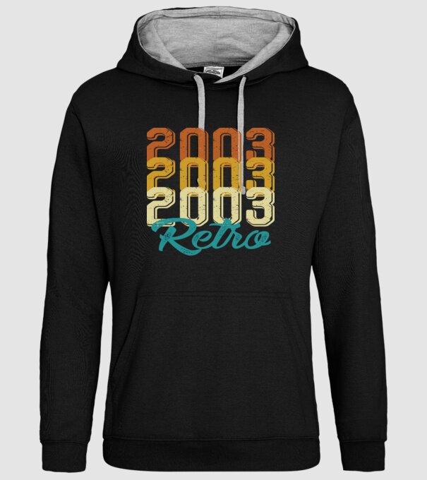 Retro 2003 model negru pe tricou