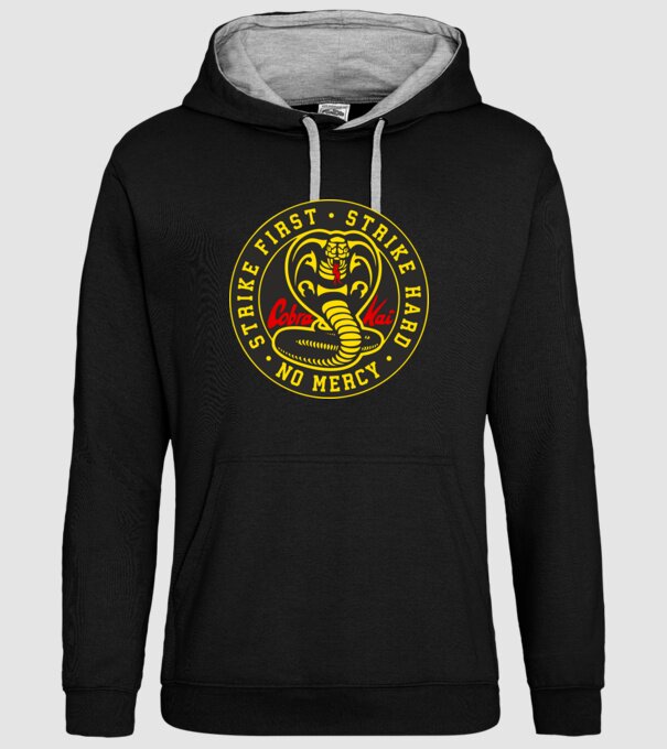 Strike first strike hard cobra kai model negru pe tricou