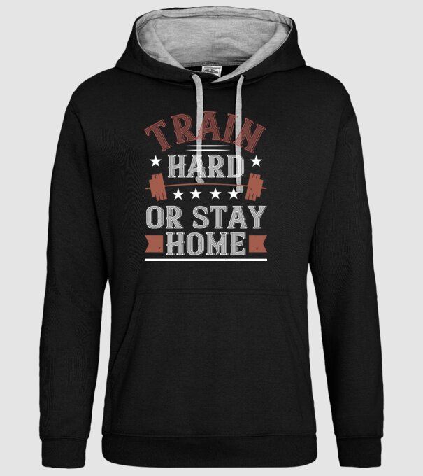 Train Hard model negru pe tricou