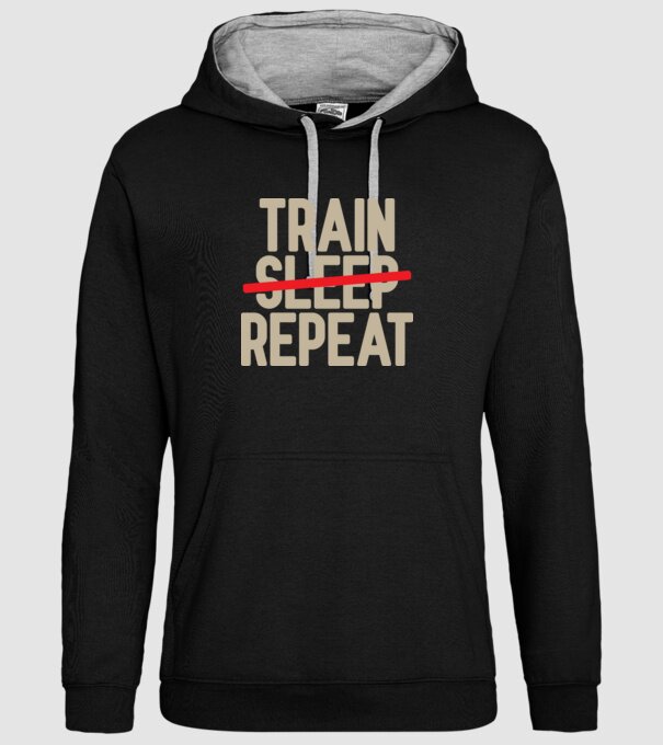 Train repeat model negru pe tricou