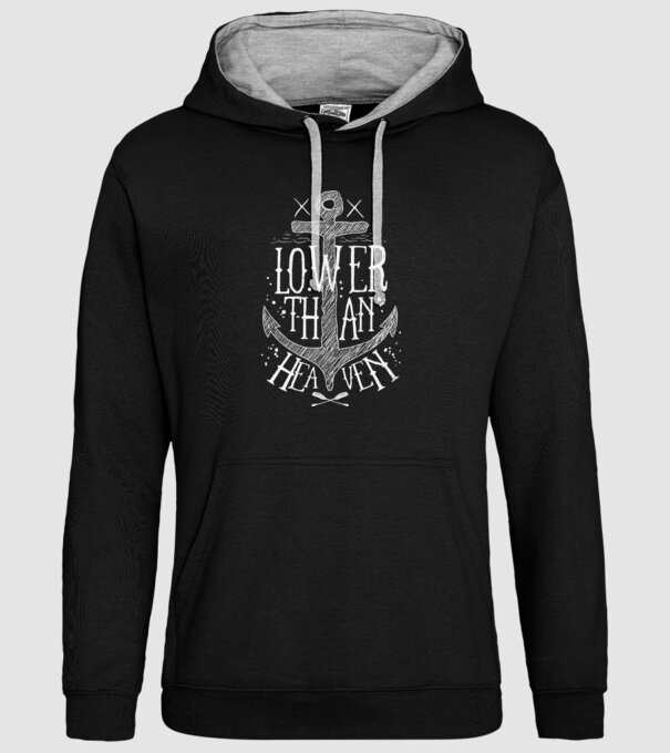 Vapoare model negru pe tricou