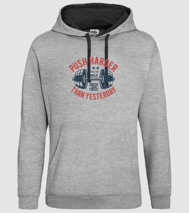 push harder model gri pe tricou