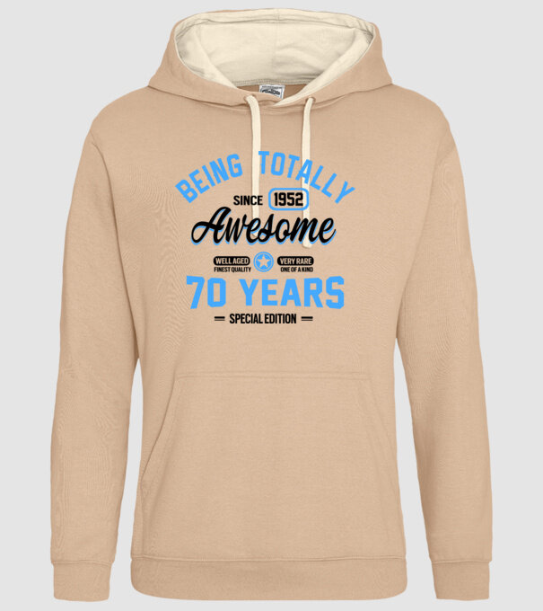 70 years of being totally awesome model nisipiu pe tricou