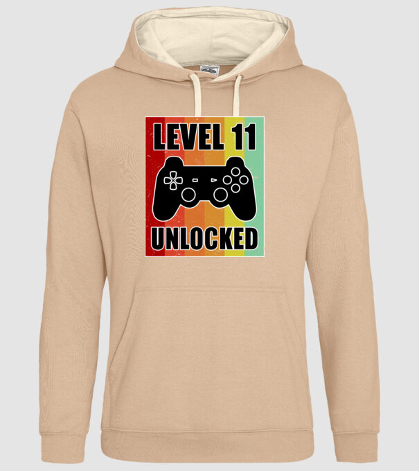 level 11 unlocked retro gamer model nisipiu pe tricou